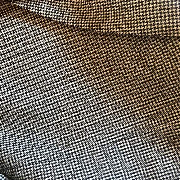Men’s Suit. 42Extra Long. Black and white houndstooth. Konen for Barney’s NY - Picture 9 of 9